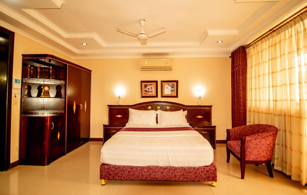 Urban Rose Hotel & Apartments Дар-эс-Саламе Экстерьер фото