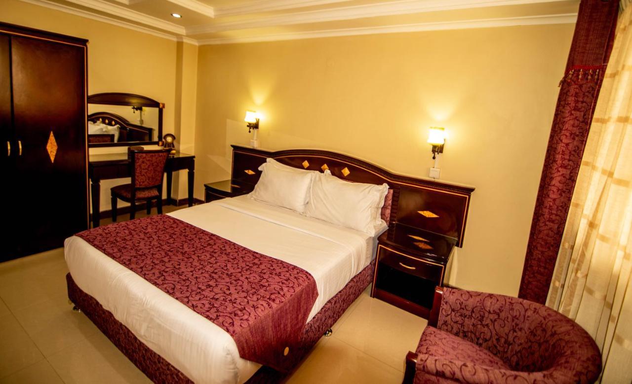 Urban Rose Hotel & Apartments Дар-эс-Саламе Экстерьер фото
